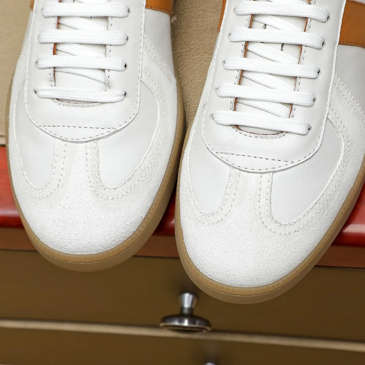Men's clothing and shoes 💰540 💰🔥[Dior] High-end top-notch 🔝 purchasing agent 🔍🔍The latest 🇺🇸 counters are on sale simultaneously, original Italian calfskin (high-end, extravagance, and grade) with exquisite workmanship (cowhide Inner lining) Sole: Original sole provided by the original factory ⚠️Outsole. Comfortable, wear-resistant, non-slip, real-life photo🎬The real thing is more beautiful🔍Color: 4 colors available💕💕Number of yards: 39-44...